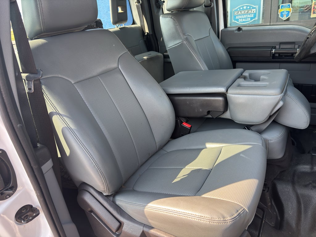 2016 Ford Super Duty F-350 SRW XL