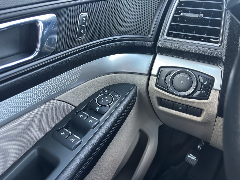 2018 Ford Explorer Base