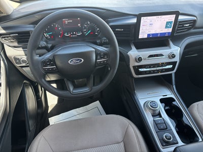 2023 Ford Explorer Base