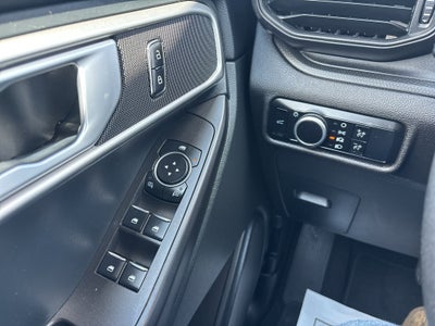 2023 Ford Explorer Base