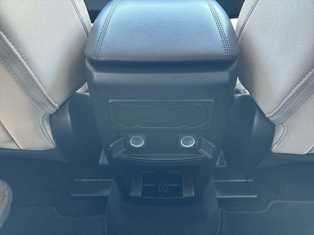 2023 Ford Explorer Base