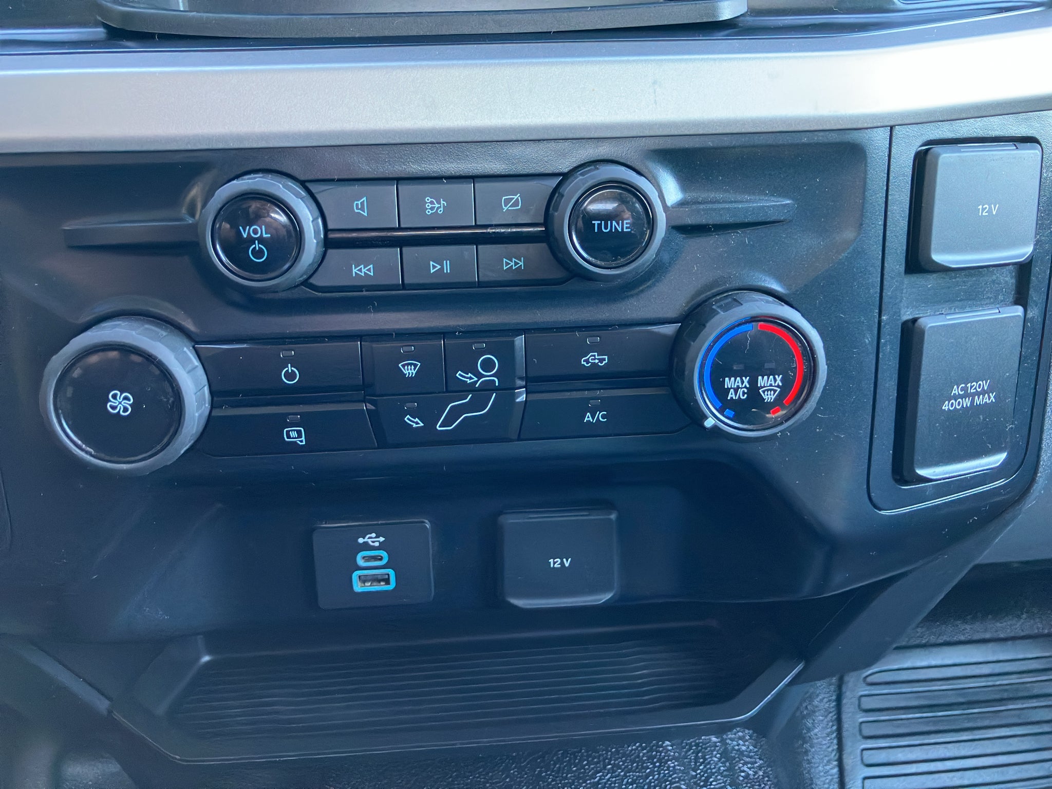 2024 Ford Super Duty F-350 SRW XLT