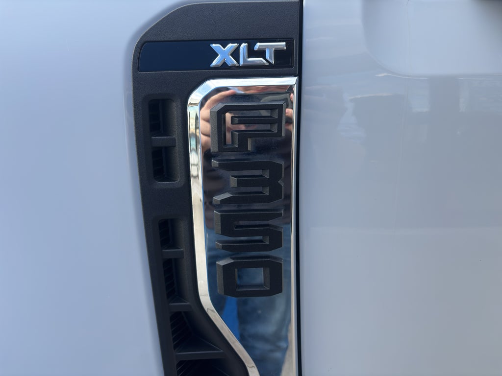 2023 Ford Super Duty F-350 SRW XL