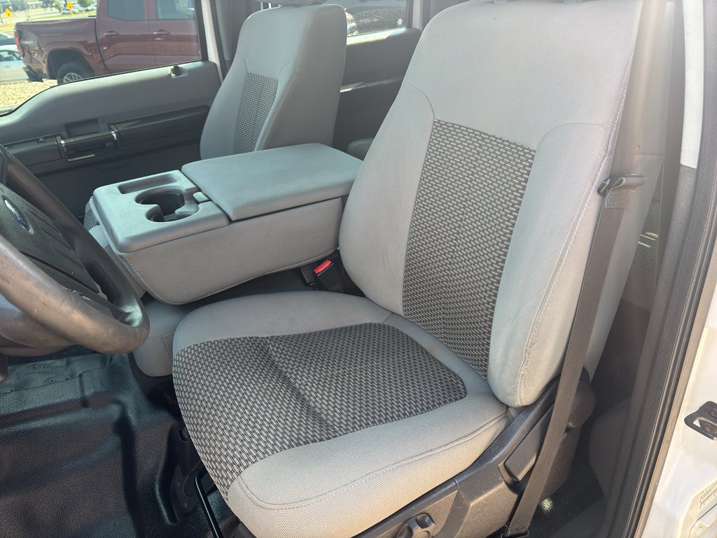 2014 Ford Super Duty F-350 SRW XL