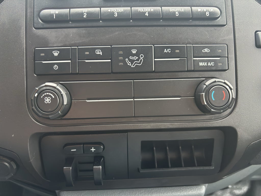 2015 Ford Super Duty F-350 DRW XL