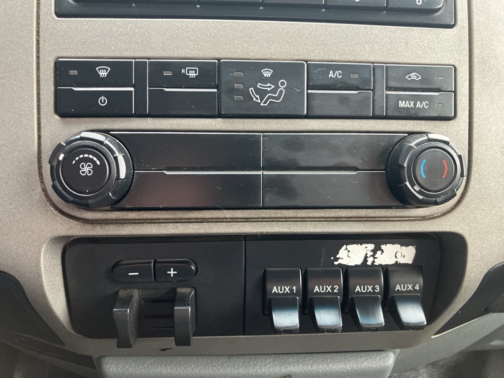 2013 Ford Super Duty F-350 SRW XL