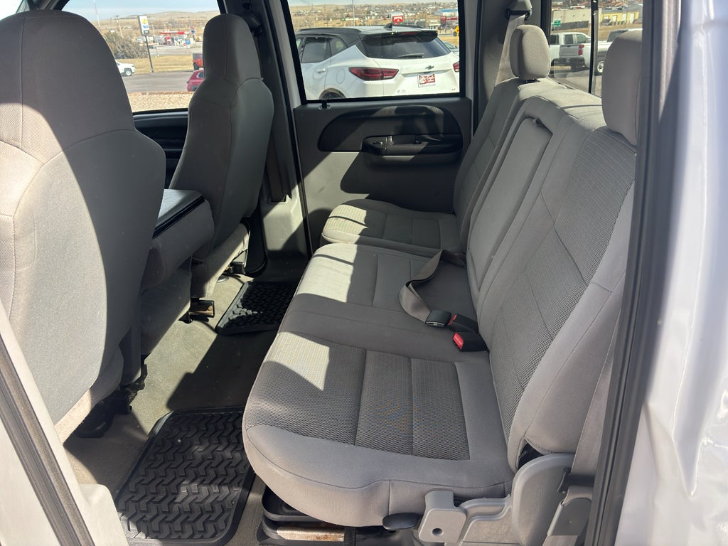 2006 Ford Super Duty F-350 SRW XL