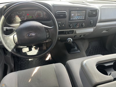 2006 Ford Super Duty F-350 SRW XL