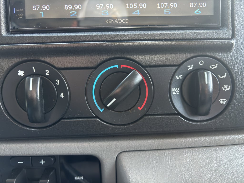 2006 Ford Super Duty F-350 SRW XL