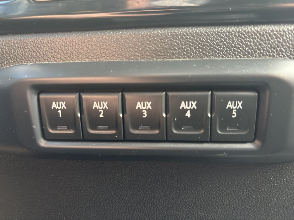 2024 Chevrolet Silverado 3500 HD Chassis Cab LT