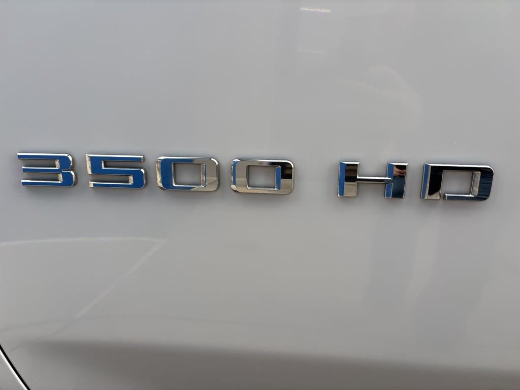2024 Chevrolet Silverado 3500 HD Chassis Cab LT