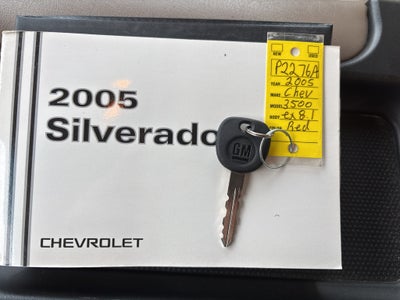 2005 Chevrolet Silverado 3500 HD LS