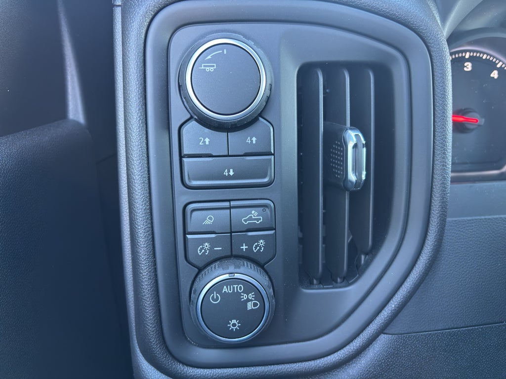 2026 Chevrolet Silverado 3500 HD WT DRW