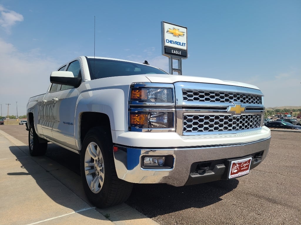 Used 2015 Chevrolet Silverado 1500 LT with VIN 1GCVKREC2FZ376016 for sale in Chadron, NE