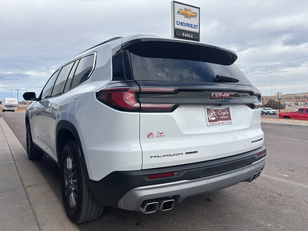 2025 GMC Acadia Elevation