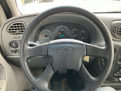 2004 Chevrolet Trailblazer LS