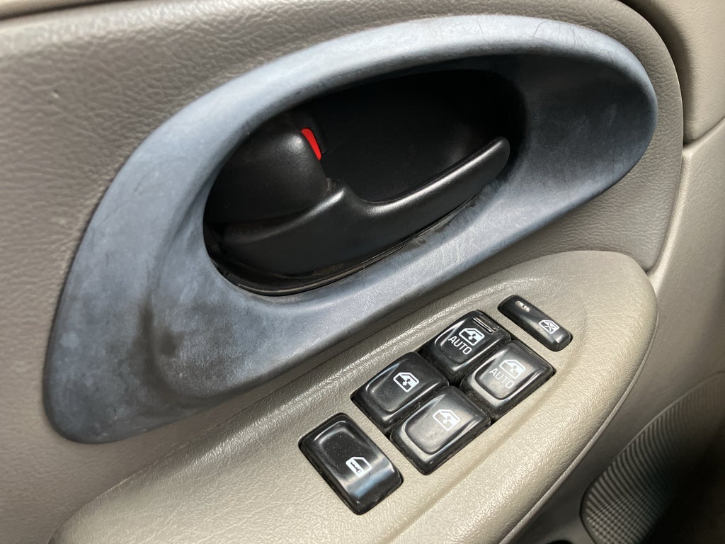 2004 Chevrolet Trailblazer LS