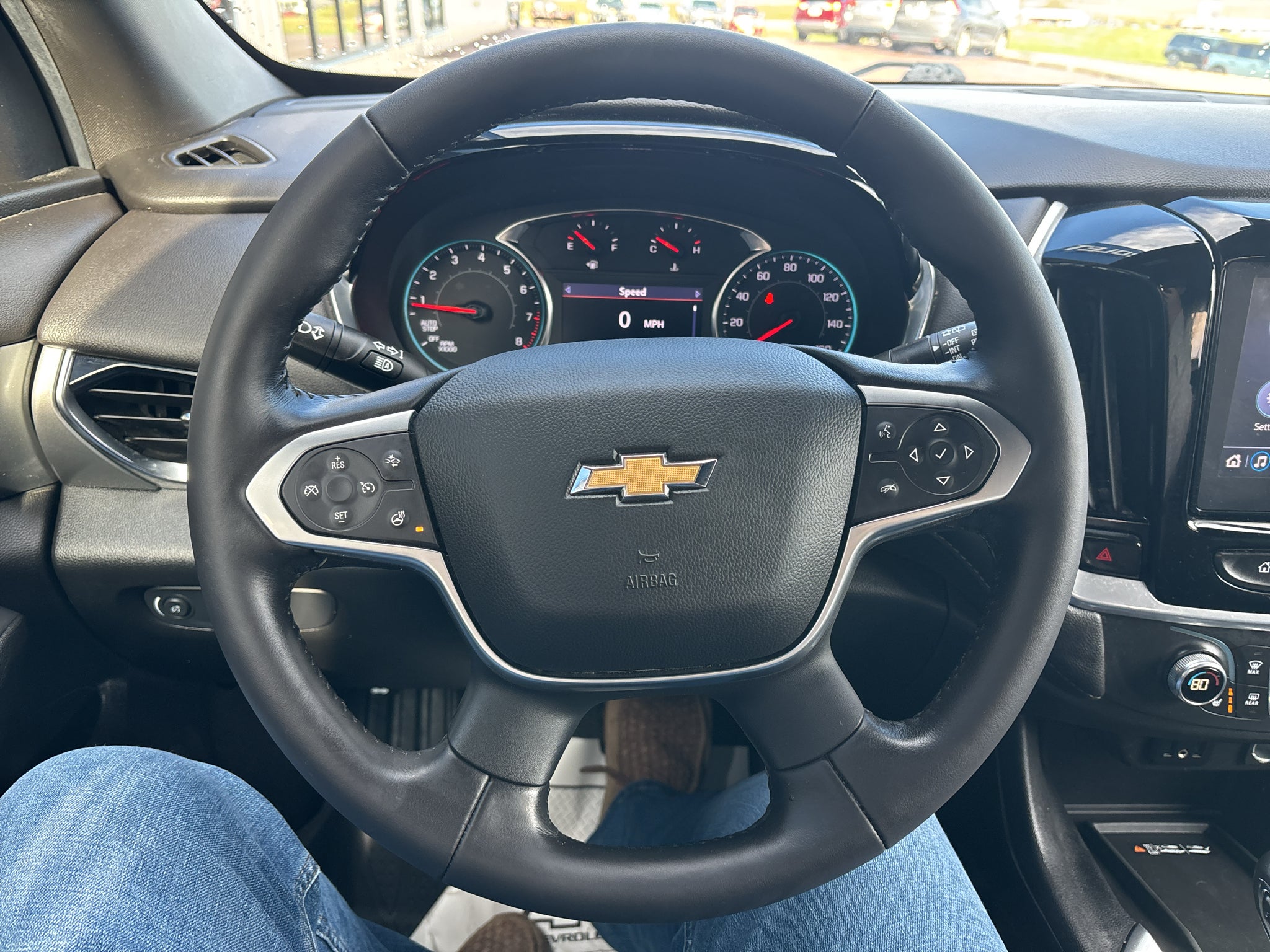 2022 Chevrolet Traverse LT Leather