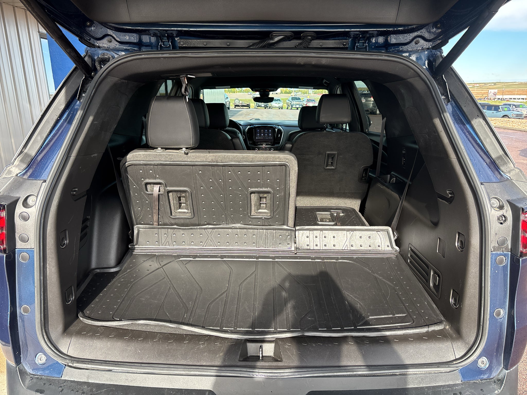 2022 Chevrolet Traverse LT Leather