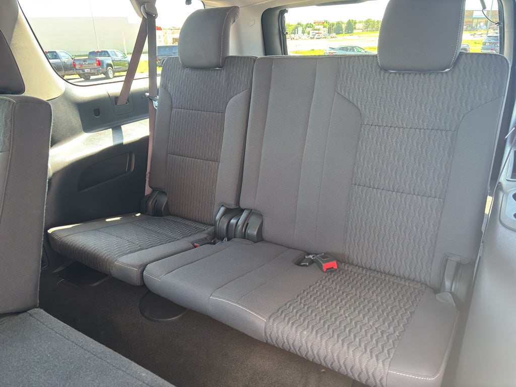 2016 Chevrolet Suburban LS