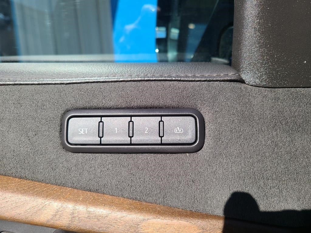 2020 Cadillac Escalade Premium Luxury