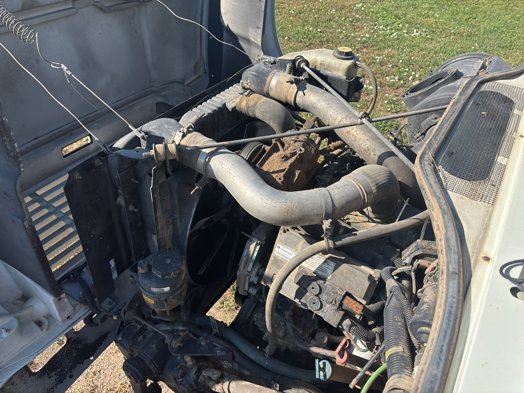 2001 NAVISTAR I 4900 Base
