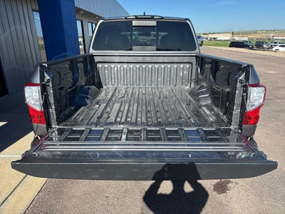 2024 Nissan Titan SV
