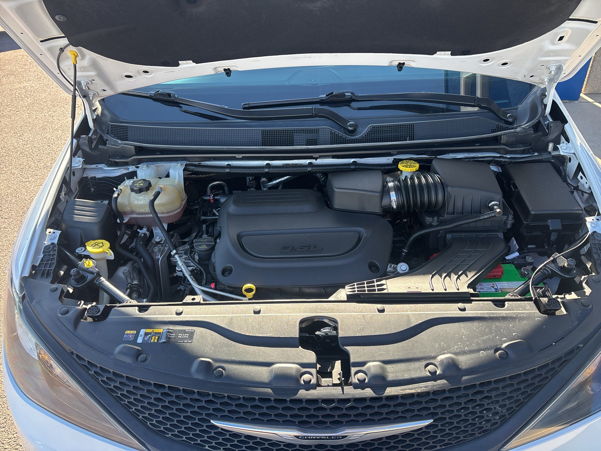 2022 Chrysler Voyager LX