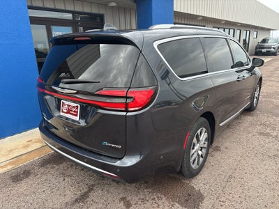2021 Chrysler Pacifica Hybrid Pinnacle