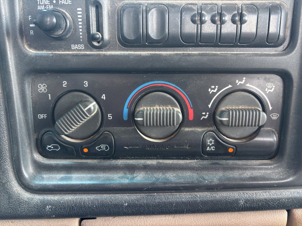 2000 Chevrolet Silverado 1500 Base
