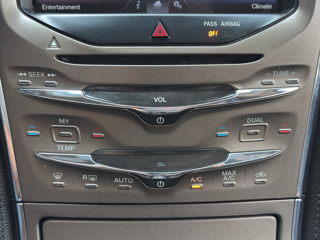 2014 Lincoln MKX Base