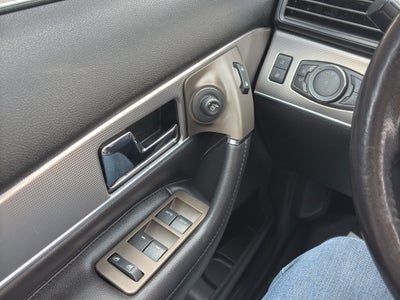 2014 Lincoln MKX Base