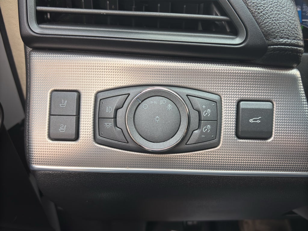 2014 Lincoln MKX Base