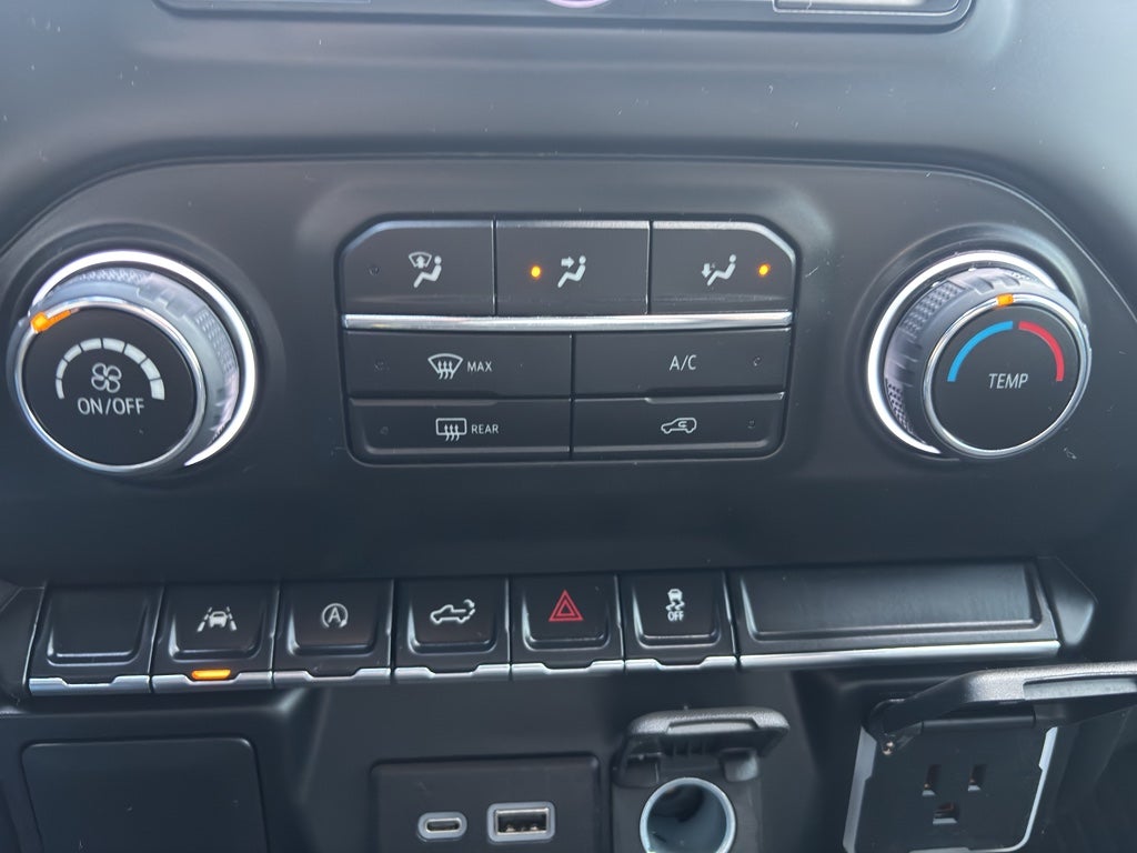 2024 Chevrolet Silverado 1500 Custom