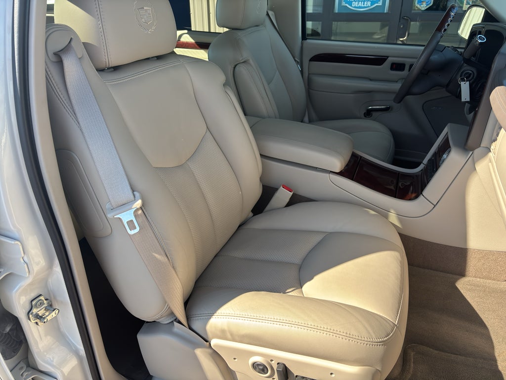 2005 Cadillac Escalade EXT Base