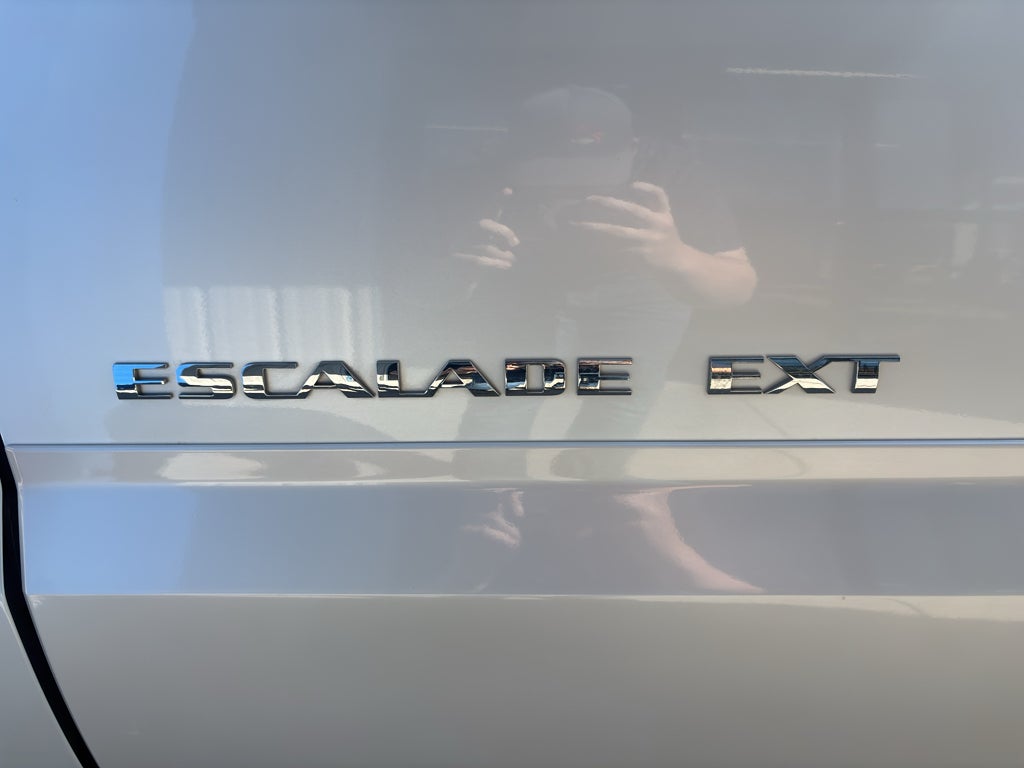 2005 Cadillac Escalade EXT Base