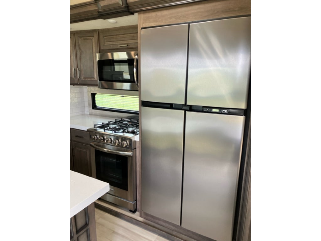 2021 GRAND DESI ST 375 RES SOLI