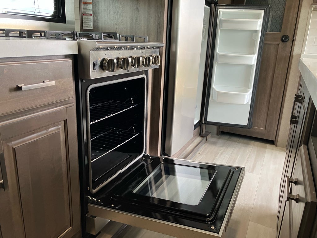 2021 GRAND DESI ST 375 RES SOLI