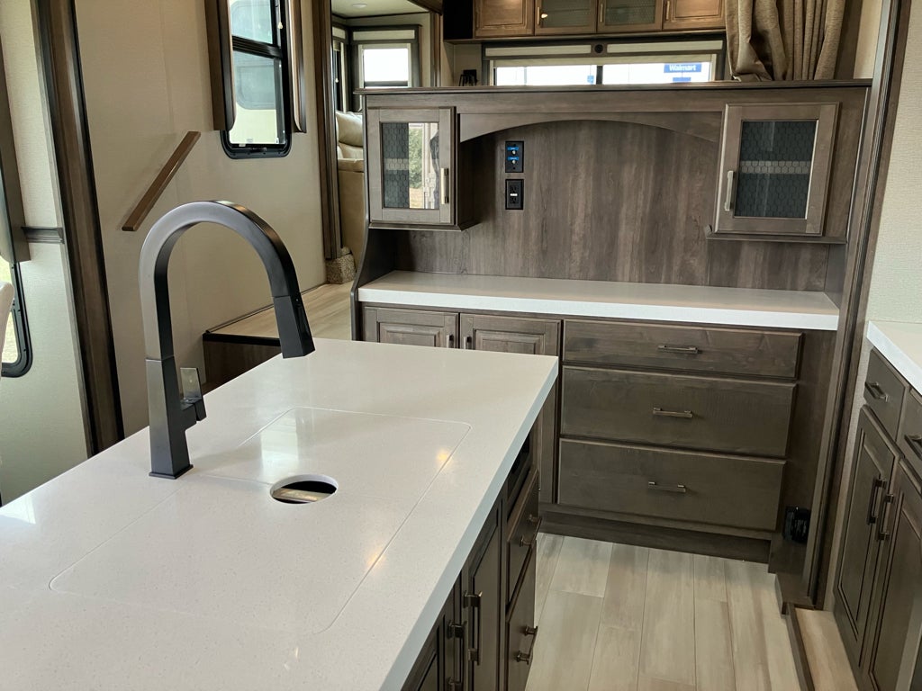 2021 GRAND DESI ST 375 RES SOLI