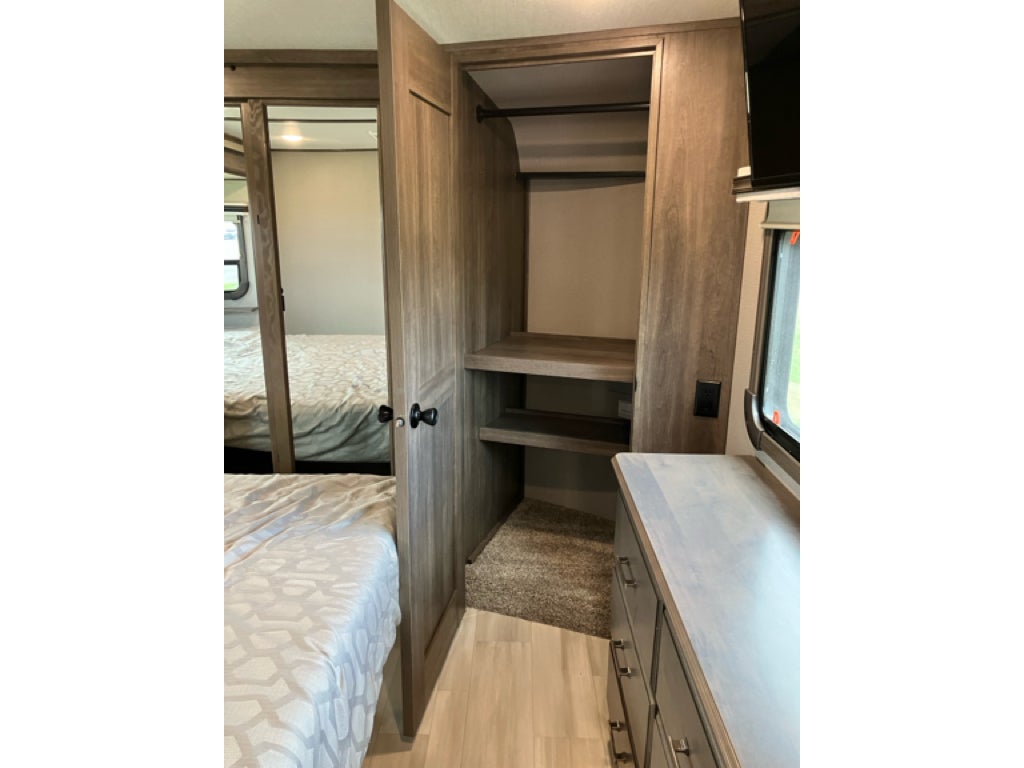 2021 GRAND DESI ST 375 RES SOLI