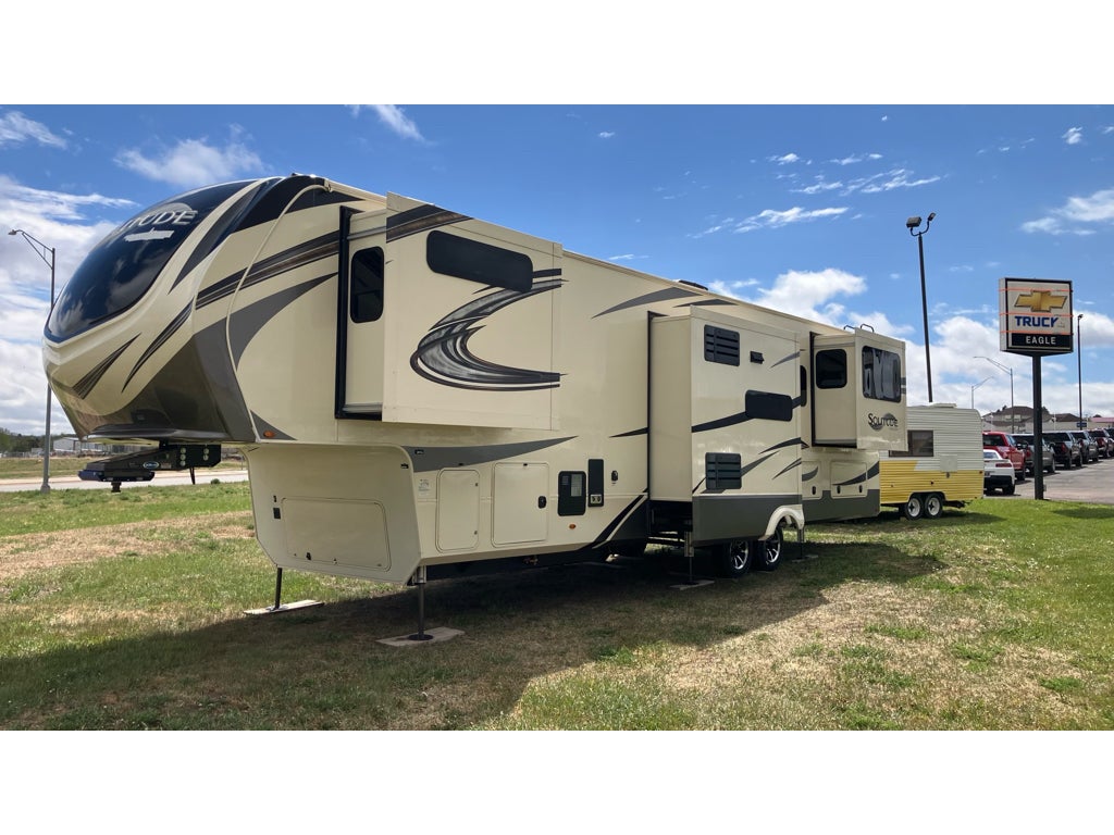 2021 GRAND DESI ST 375 RES SOLI