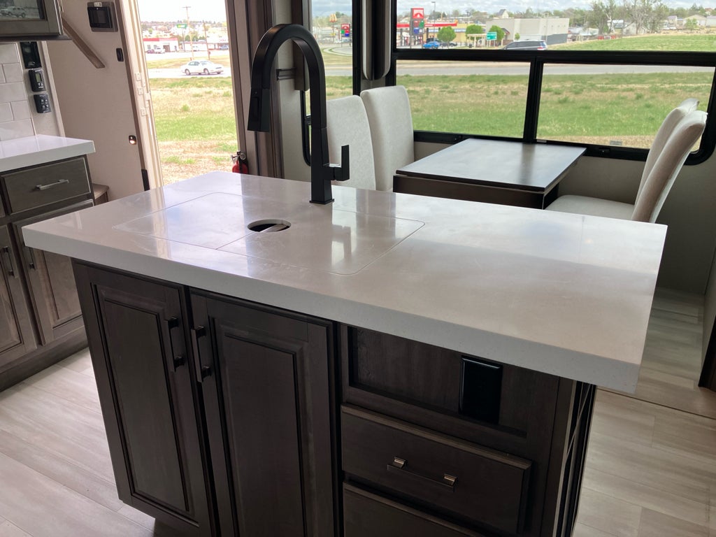 2021 GRAND DESI ST 375 RES SOLI