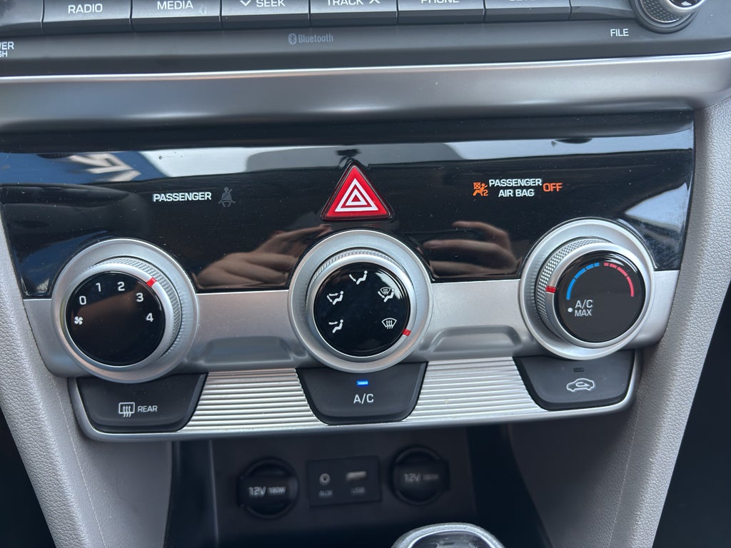 2019 Hyundai Elantra SE