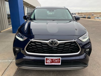 2022 Toyota Highlander Platinum
