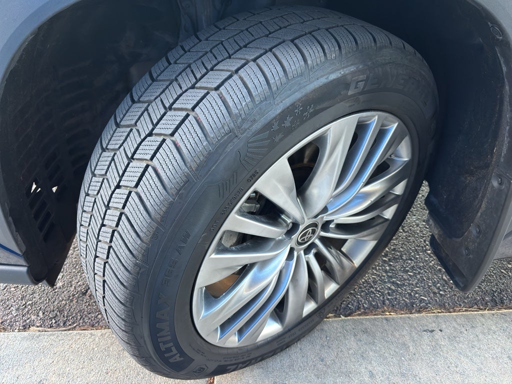 2022 Toyota Highlander Platinum