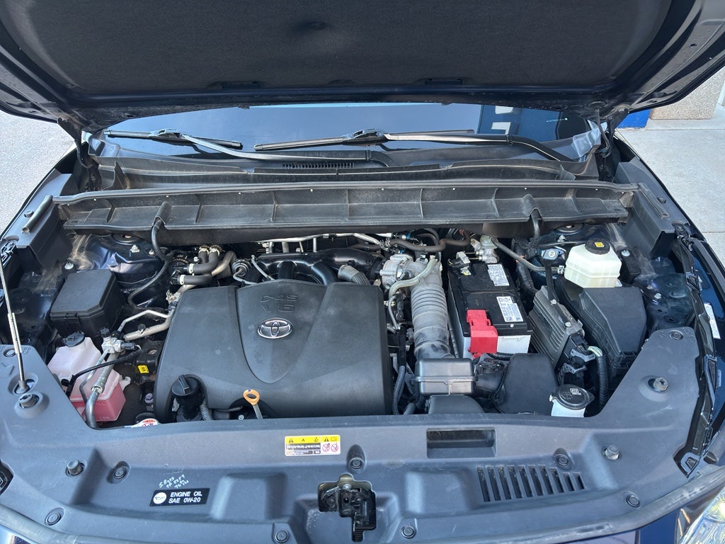 2022 Toyota Highlander Platinum