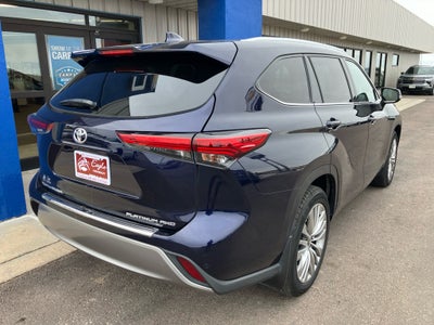 2022 Toyota Highlander Platinum