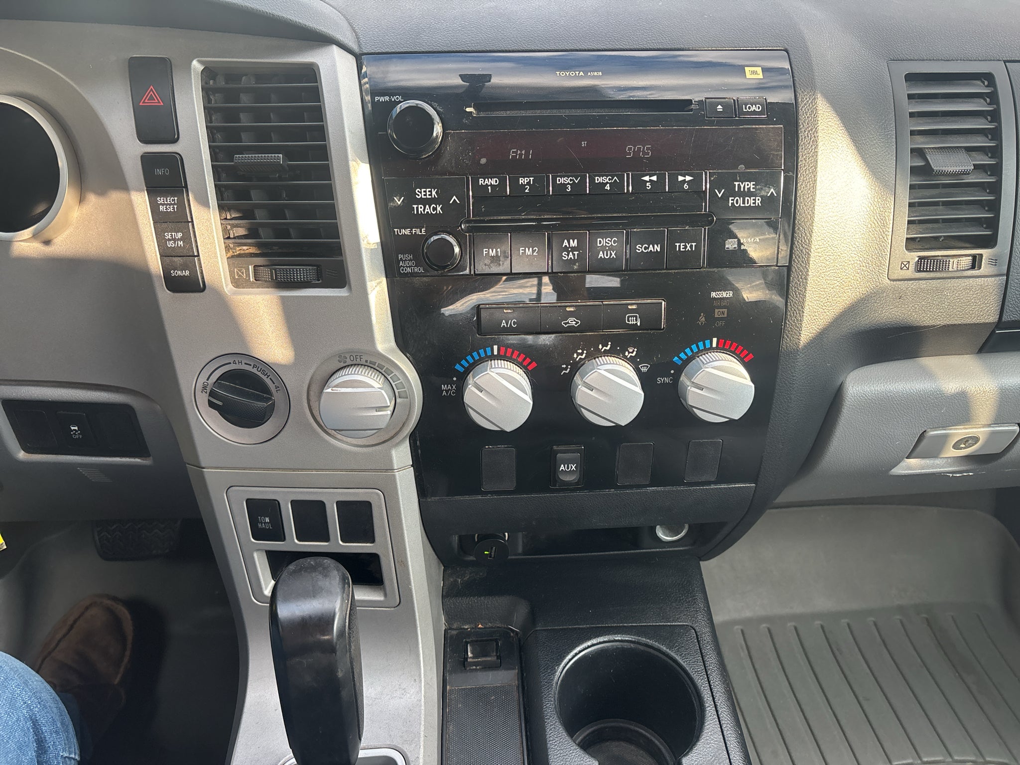 2008 Toyota Tundra 4WD Truck SR5