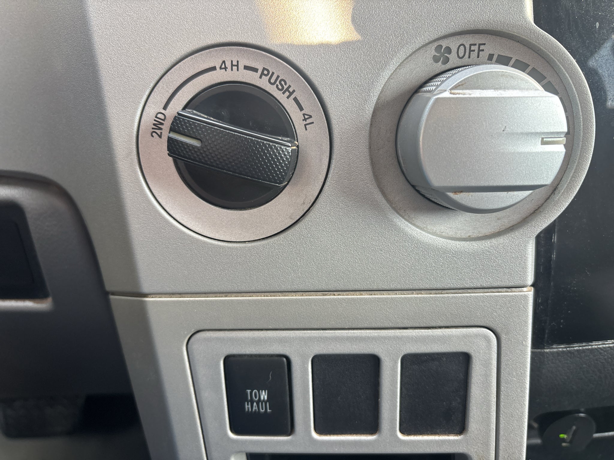 2008 Toyota Tundra 4WD Truck SR5