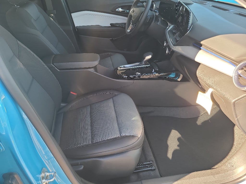 2026 Chevrolet Trax LT - Photo 10